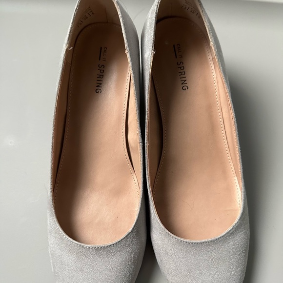 Call It Spring Women's Gray Low Block Heels - Picture 1 of 5